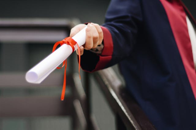 Commonwealth Scholarship vs Chevening: Which Should You Apply For?